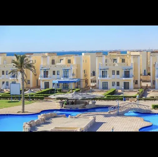 Шале Cozy Sunny Ground With Terrace-ras Sudr *
