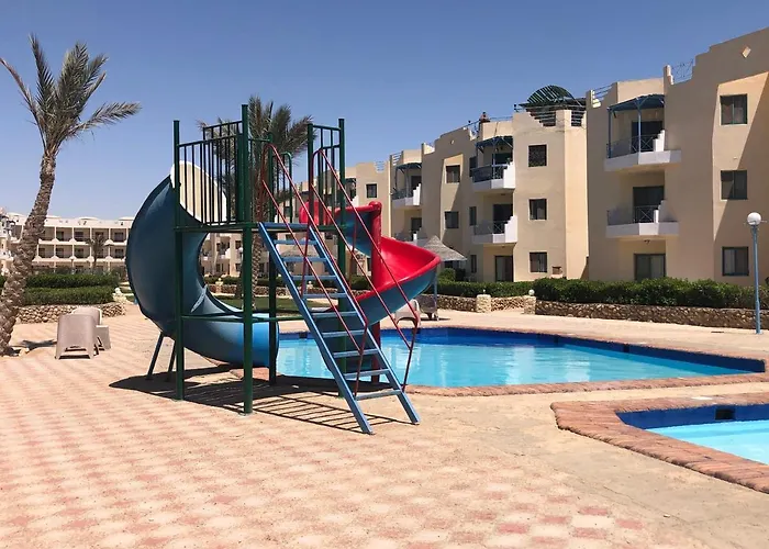 Cozy Sunny Ground With Terrace-ras Sudr *